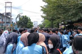 Kecewa Syafri Harto divonis bebas, mahasiswa akan desak jaksa kasasi