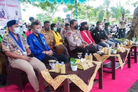 Polda Malut instruksikan jajaran Polres percepat vaksinasi COVID-19, perangi COVID - 19