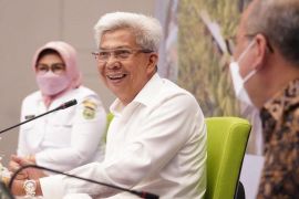 Sumsel serahkan ke pemerintah pusat terkait antrean BBM di SPBU