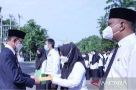 Wawali Samarinda serahkan SK 344 CPNS dan PPPK