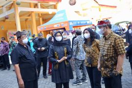 Wakil Mendes PDTT apresiasi program Bunga Desa Banyuwangi