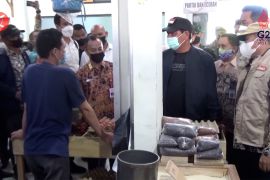 Pesan Gubernur Kalsel saat tinjau pasar sembako jelang Ramadhan