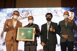 Bank Aceh Raih Best Sharia Bank