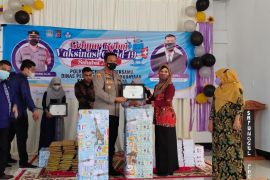 Gelar vaksin tercepat, Tiga sekolah terima penghargaan