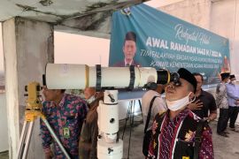 Pemantauan hilal di Jambi di atas hotel