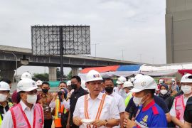 Luhut Pandjaitan sebut Indonesia paling lambat naikkan harga BBM