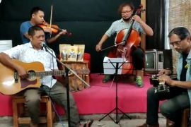 Kenang sastrawan Umbu Landu Paranggi, ANTARA NTB gelar diskusi