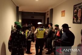 Tim gabungan razia hotel dan indekos di Pamekasan jelang Ramadhan