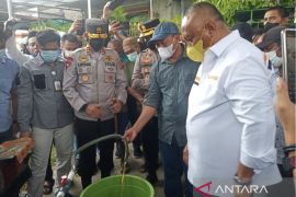Pemprov Gorontalo distribusikan minyak goreng curah murah di Tibawa