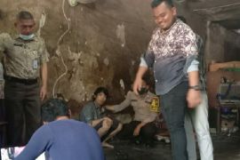 Polsek Indrapura bantu tunanetra perekaman e-KTP