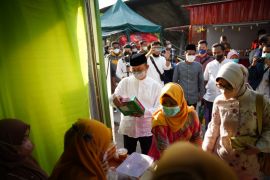 Berbagai kue khas Pontianak di Stand "Kampong Ramadan Kreatif"
