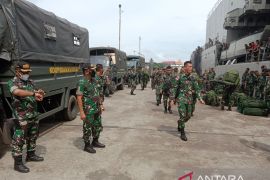 Dandim Manokwari jemput 200 personel Satgas Yon 136/TS