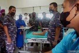 Wakasal kunjungi prajurit marinir korban ledakan