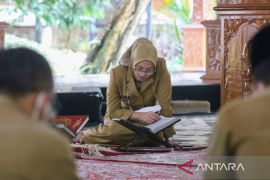 ASN Pemkab Purwakarta tadarus Al Quran serentak sebelum kerja selama Ramadhan