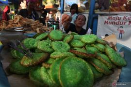 Rela terjebak macet berburu takjil di jalan Teuku Panglima NyakMakam