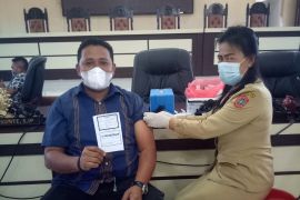 Anggota DPRD Gorontalo Utara terima vaksinasi booster