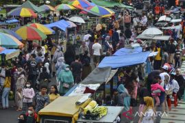 Pasar makanan untuk berbuka puasa di Ciamis