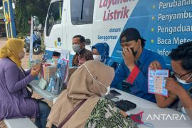 PLN Bekasi realisasikan 1.688 pelanggan program "Jabar Smile"