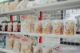 Pemkab Karawang dorong UMKM berkolaborasi dengan BJB dan toko modern