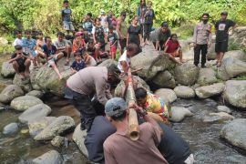 Curug Duwur Purbalingga makan korban