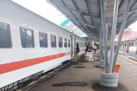 Pelonggaran syarat naik KA picu lonjakan penumpang  di Stasiun Baturaja