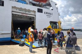 Mudik lebih awal penumpang di Sampit dapat tiket lebih murah
