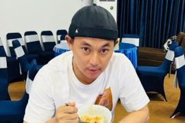 Saat berbuka puasa, Wabup Kapuas Hulu suka makan kerupuk basah