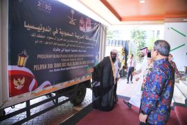 Kemenag terima bantuan 1 ton kurma dan 3 ribu Alquran dari Saudi