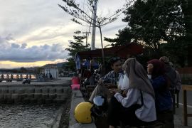 Karibo Coffe bagikan takjil gratis berbuka puasa di Kota Jawa Ambon
