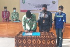 Pembangunan jaringan gas untuk dua kampung di Tualang dimulai