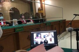 Mantan Sekda Buleleng dituntut 10 tahun penjara