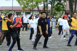 Bupati dan Kapolres Samosir ikuti senam sehat bersama demi meningkatkan imun tubuh di masa pandemi