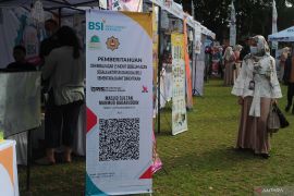 Encouraging mosques to become people's economic empowerment center