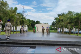 Kesiapan pemakaman Alm Hudarni Rani di Taman Makam Pahlawan Nasional ( PAWITRALAYA)