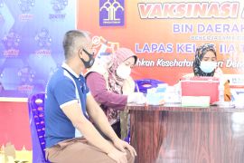 Lapas Tembilahan vaksinasi massal bagi keluarga petugas dan WBP