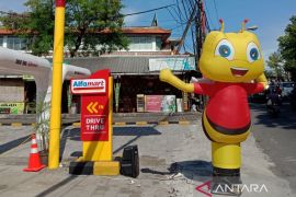 Alfamart hadirkan "Drive Thru" pertama di Bali