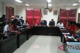 Demo kelompok Cipayung plus di Ambon protes kenaikan harga sembako, begini penjelasannya