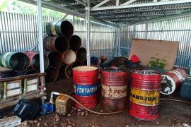 Polda Babel berhasil ungkap penyalahgunaan BBM bersubsidi di Sungailiat, ratusan liter solar diamankan