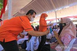 Penyaluran BLT minyak goreng di Cirebon