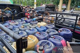 Viral SPBU layani penjualan pakai jeriken di Kuansing, ini tanggapan Pertamina