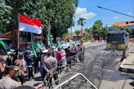 HMI Situbondo unjuk rasa tolak kenaikan BBM