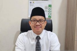 Baznas Kota Makassar salurkan zakat mal untuk dana produktif dan beasiswa
