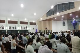 Misa Kamis Putih di Gereja Paroki Regina Pacis berjalan aman