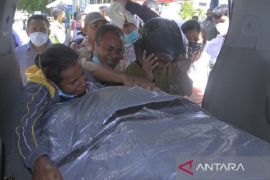 Kedatangan 18 jenazah korban kecelakaan truk di Papua Barat Page 1 Small