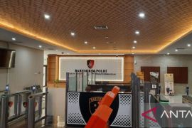 Perancang busana Ivan Gunawan dijadwalkan diperiksa Bareskrim pukul 10.00 WIB Kamis ini