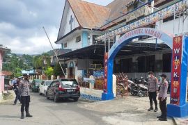 303 personel Polresta Jayapura Kota jaga kebaktian misa Paskah