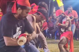 KMIM Konawe gelar kesenian "Bambu Gila" peringati Hari Pattimura