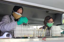 Balai POM di Banjarmasin pastikan takjil pedagang aman dikonsumsi