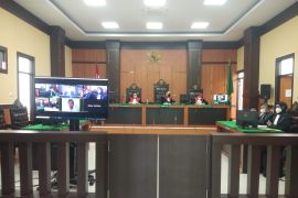 Majelis Hakim tolak eksepsi Anthony Hamzah