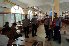 Polisi jaga gereja pastikan keamanan peringati Kenaikan Yesus Kristus